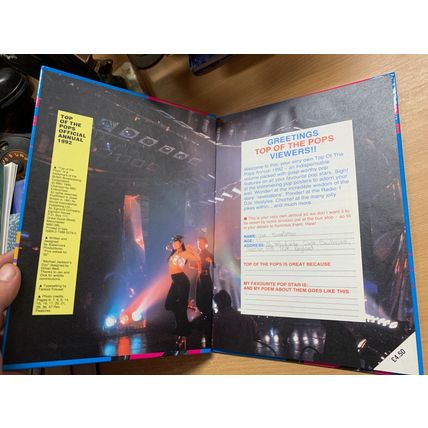 1991 "TOP OF THE POPS ANNUAL 1992" ILLUSTRATED VINTAGE MUSIC HARDBACK BOOK (P3)