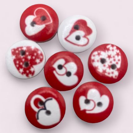 15mm Wooden Buttons Love Heart Pattern Red And White 2 Hole Sewing Knitting