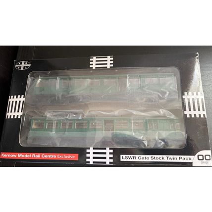 Kernow Models K1004 OO Gauge LSWR Gate Stock BR (SR) Green Set 373 - NMIB