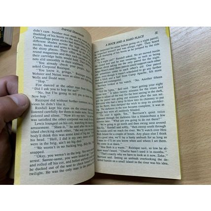 1988 DAVID SHERMAN A ROCK & A HARD PLACE VIETNAM FICTION USA PAPERBACK BOOK (P2)