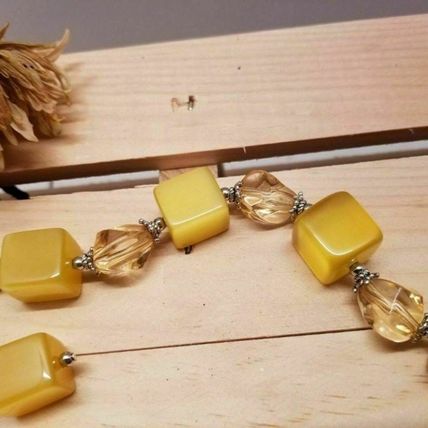 Vintage Yellow Moonglow Cube Necklace Set