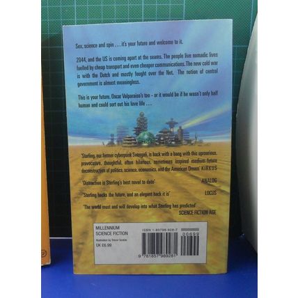 Distraction by Bruce Sterling PB VG