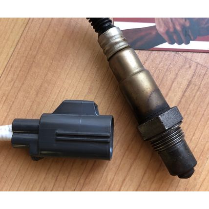 OEM Land Range Rover Evoque L538 LR2 Front Oxygen Sensor Lambda Gray LR001370