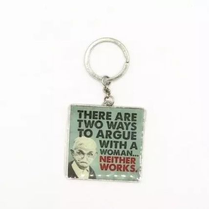 Grump Old Man Keyring Metal 10 CM There are Two Ways to Argue with a Woman Gift