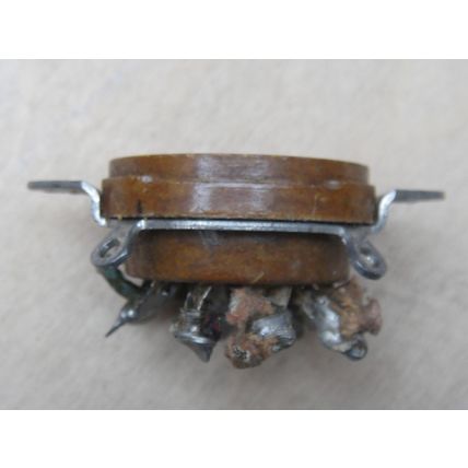 One Meissner Used Brown Octal Under-Chassis Mount, Plastic, Valve / Tube Socket