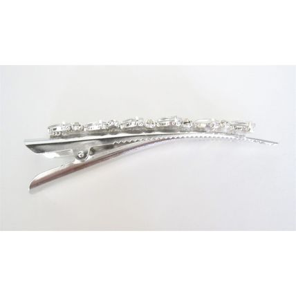 Silver alligator hair claw clip with clusters of clear crystals