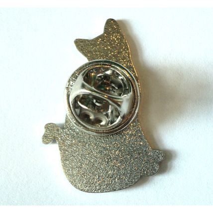 White Cat Domestic House Feline Metal Enamel Pin Badge or Brooch 30mm NEW
