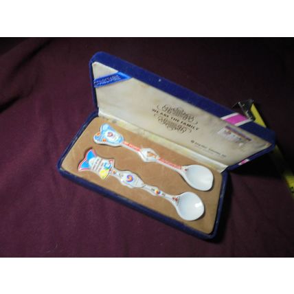 1988 OLYMPICS Seoul Korea Set of 2 Ceramic Spoon Set! $20.00 Shipped!