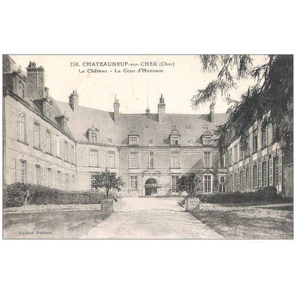 18 - Chateauneuf sur cher - Le château - la cour d'honneur