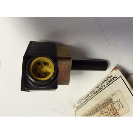 NEW NAMCO EE210-33380 PROXIMITY SWITCH 10-30VDC 3000PSI MAX 1.750 PROBE,SE