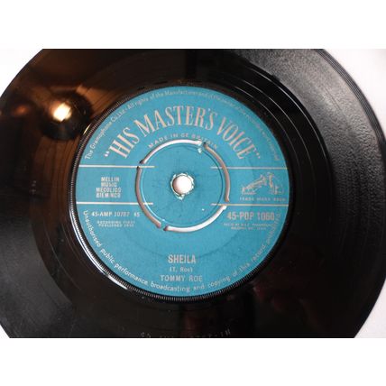 7" 1962 TOMMY ROE .SHEILA. HMV POP 1060. SAVE YOUR KISSES.VERY GOOD