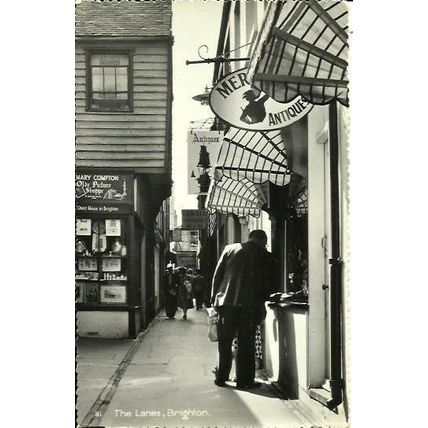 Sussex BRIGHTON The Lanes Postcard (Gillman 81)