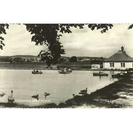 Lanarkshire BIGGAR Boating Pond Postcard (Valentine D.8199)