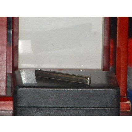 Pre-Owned Modern Long Gold Tone Tie Bar