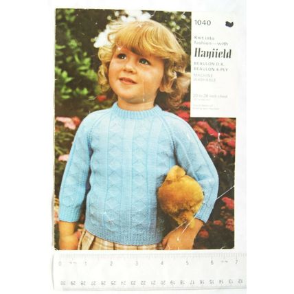 Vintage: Hayfield 1040 girl's sweater, DK or 4 ply