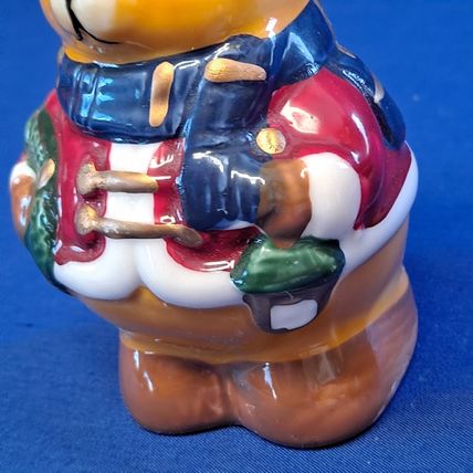 Christmas BEAR SALT & PEPPER SHAKER Set Santa Wreath Lantern Holiday 3 1/2"