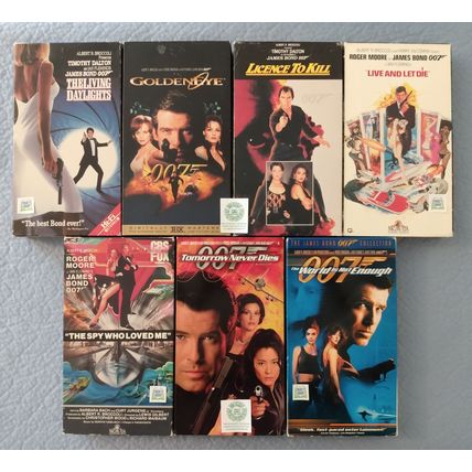 7 JAMES BOND 007 VHS VIDEOS BROSNAN DALTON MOORE GOLDEN EYE LIVING DAYLIGHTS +