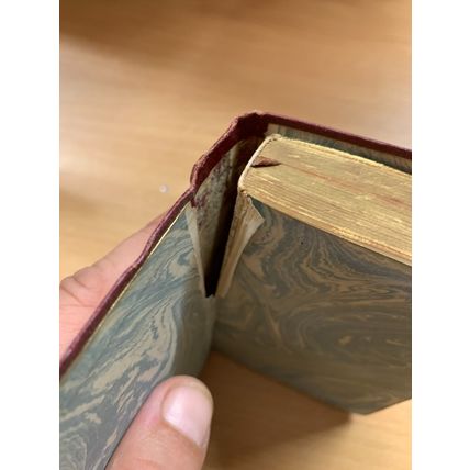 VINTAGE "THE BOOK OF COMMON PRAYER" CLOWES & SONS SMALL LEATHER BOOK (P3)