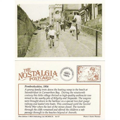 Postcard Young Family Saundersfoot Pembrokeshire Holiday Children - Nostalgia