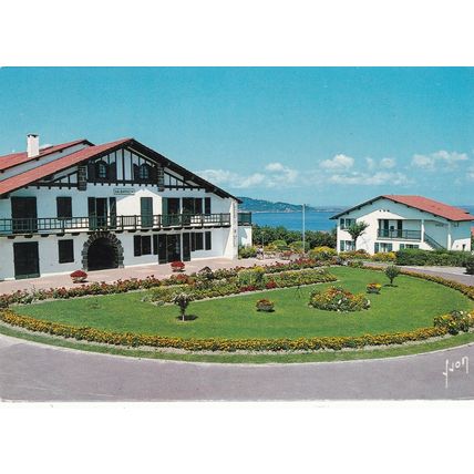 Hendaye Galbarreta Plage France-Spain Postcard used VGC