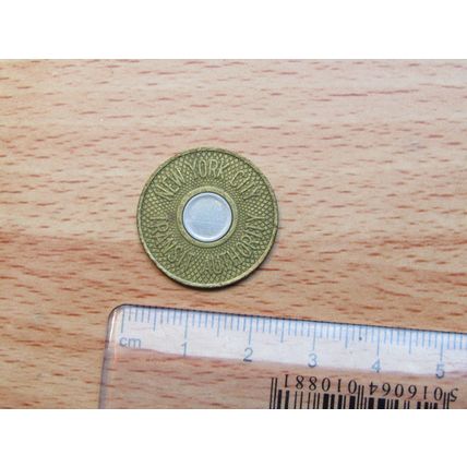 New York City Transit Authority One Fare Token (e607 )