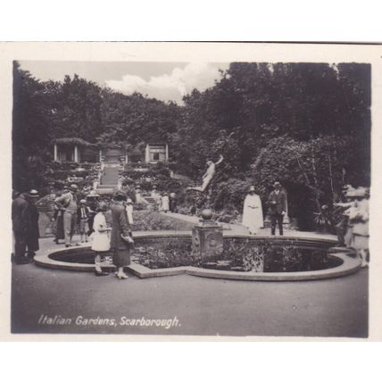 Scarborough Italian Gardens Yorkshire Picture card 10 x 9cm VGC