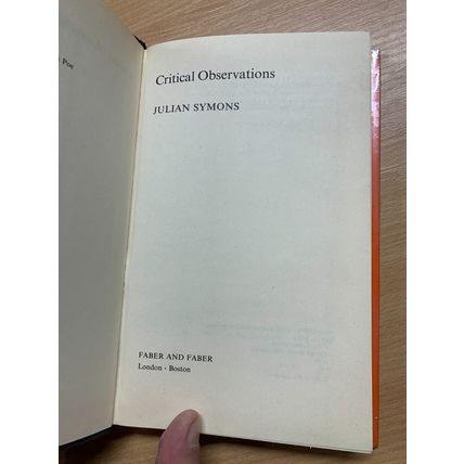 1981 JULIAN SYMONS 1ST EDITION "CRITICAL OBSERVATIONS" HARDBACK BOOK (P3)