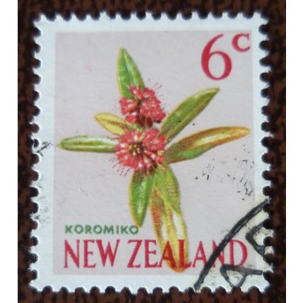 New Zealand 1967 Decimal Currency definitives 6c Koromiko used stamp SG852