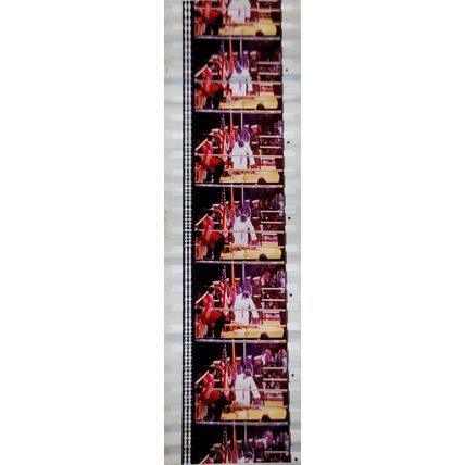 Pk GEB - B - MIX - b 037K. 1 STRIP OF 5 - 35MM FILM CELLS. ( R ? )