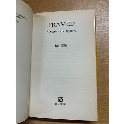 1999 1ST EDITION RON ELLIS "FRAMED" MYSTERY FICTION HARDBACK BOOK (P4)