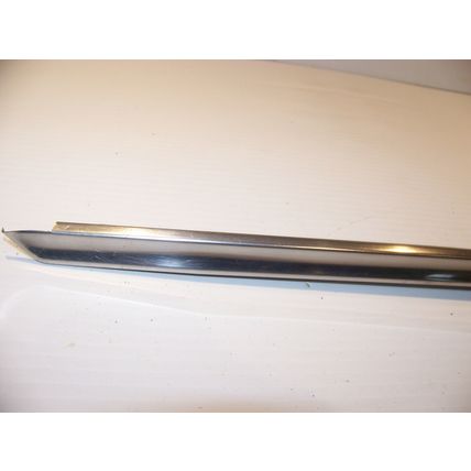 1959 CHEVROLET PARKWOOD RH REAR SIDE FRONT EDGE TRIM OEM