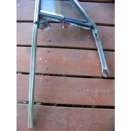 1966 PLYMOUTH BELVEDERE SATELLITE 2D HARD TOP RH WING WINDOW & FRAME OEM
