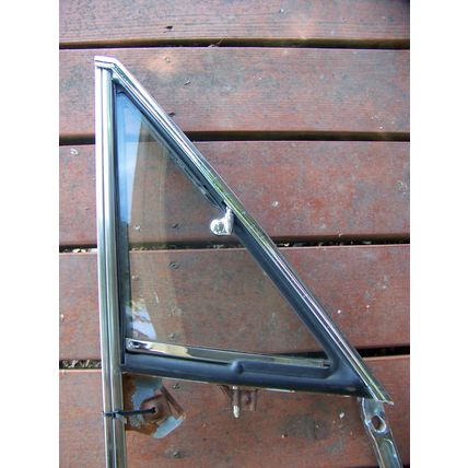 1966 PLYMOUTH BELVEDERE SATELLITE 2D HARD TOP RH WING WINDOW & FRAME OEM