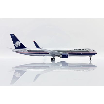 B767-300ER AEROMEXICO REG: XA-APB W/STAND - JC WINGS JC20149 1/200 - PRE ORDER