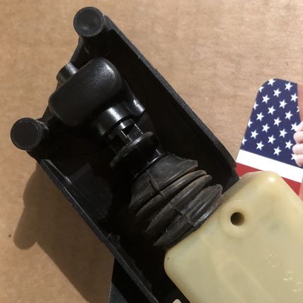 Volvo 9152856 Fuel Gas Door Latch Lock Release Solenoid V70 XC70 V70R