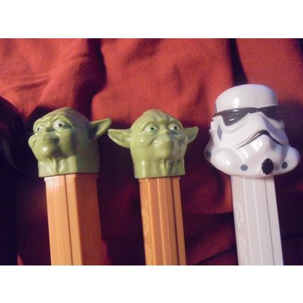 LOT of 8 Loose STAR WARS Feeted PEZ Dispensers! $15.00 or Best Offer!!