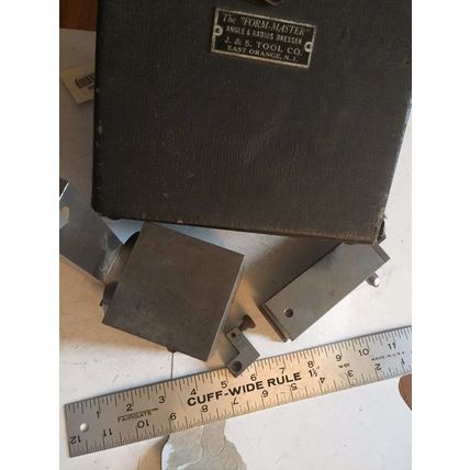 J & S THE TOOL MASTER,J & S TOOL Angle AND Radius Dresser with case,AD