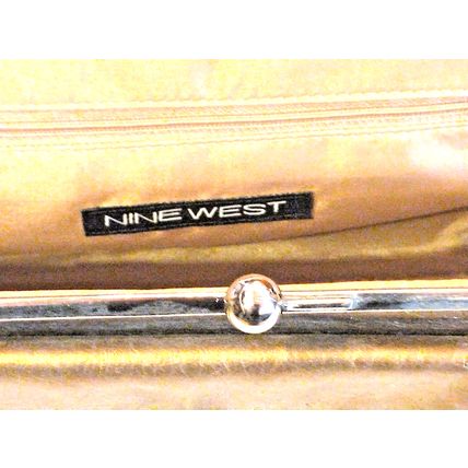Nine West Women's Shoulder Bag Metallic Gold Leather Kiss Lock Pockets Zipper