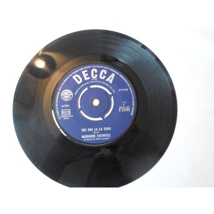 7" 1965. MARIANNE FAITHFULL, SUMMER NIGHTS. DECCA F12193. THE SHA LA LA- EXCELLE