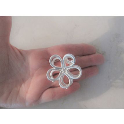 Medium/small rose gold silver metal flower hair claw clip