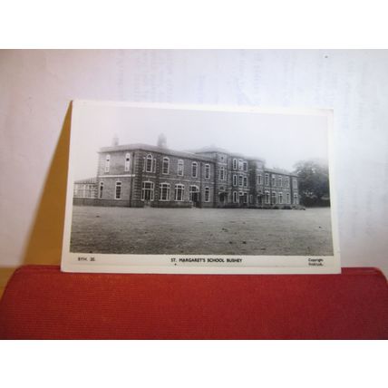 ST. MARGARET'S SCHOOL, BUSHEY, HERTFORDSHIRE unused vintage card RP =