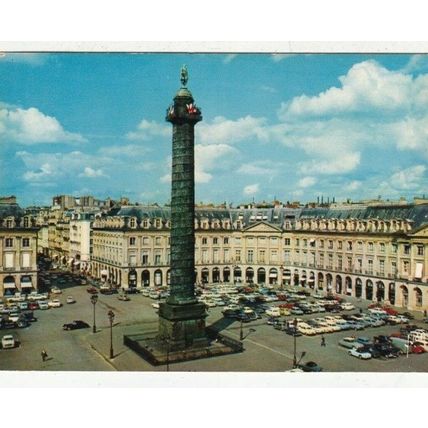 Paris Place Vendome France postcard unused Corner crease