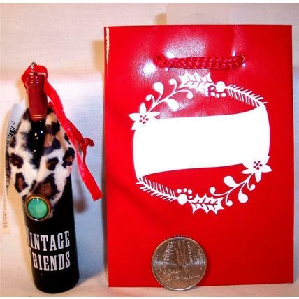 Hallmark Christmas Ornament & Gift Bag Set wine bottle fur Vintage Friends