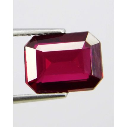 4.15 Ct Natural Pink Red Raspberry Rhodolite Garnet Emerald Gemstone