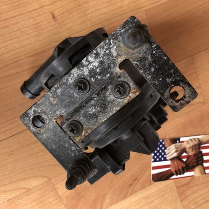 Audi A8 S8 TT Leak Detection Pump 4E0906271 OEM