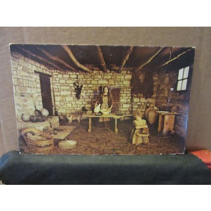 MEDIEVAL? KITCHEN . UNUSED MUSEUM POSTCARD =
