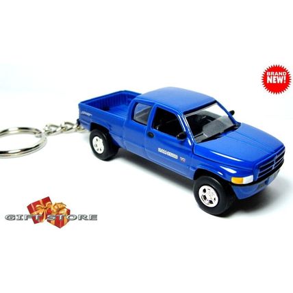 RARE KEYCHAIN BLUE DODGE RAM 1500/2500 CLUB CAB TRUCK CUSTOM Ltd GREAT GIFT