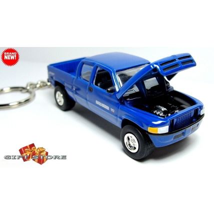 RARE KEYCHAIN BLUE DODGE RAM 1500/2500 CLUB CAB TRUCK CUSTOM Ltd GREAT GIFT