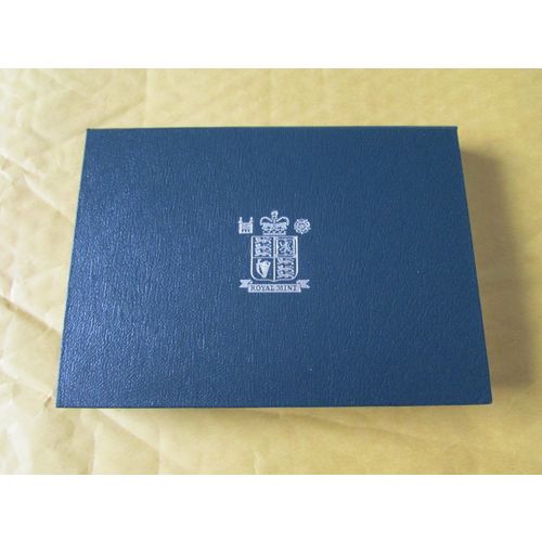 1993 QUEEN ELIZABETH II ROYAL MINT PROOF SET BLUE CASE. I