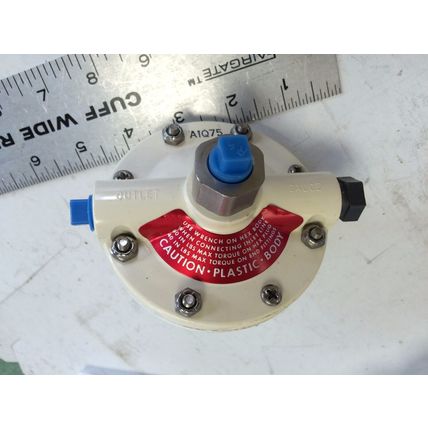 new CIRCLE SEAL PVR-2PM C VALVE 3000 MAX INLET 2-6PSI OUTLET PRESSURE ,CV